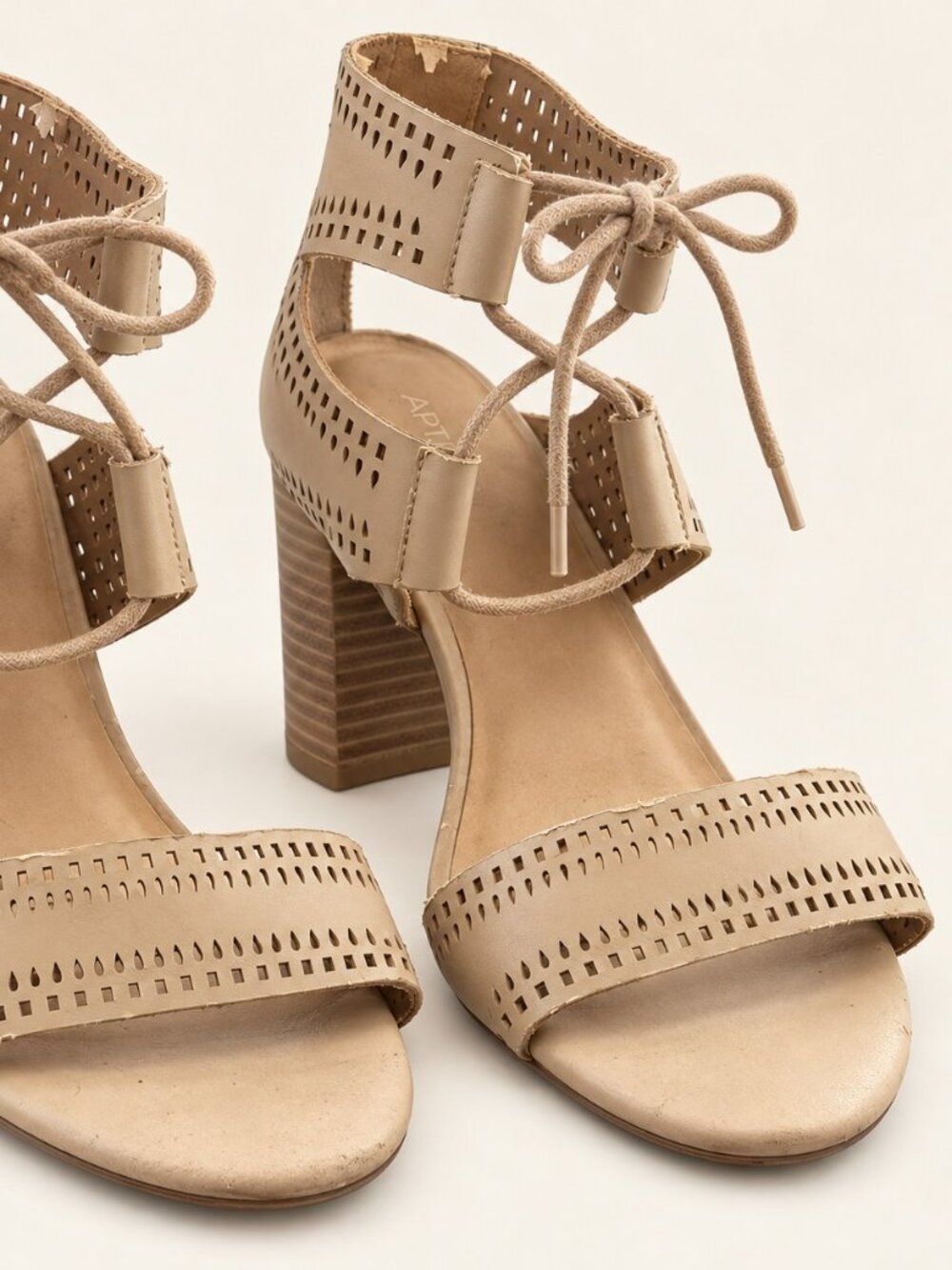 Apt. 9 Beige Laser Cut Lace Up Block Heel Sandals 7M